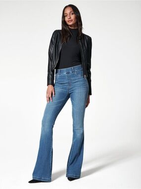 NWT Spanx Women’s Blue High-Rise Flare Jeans - Tall